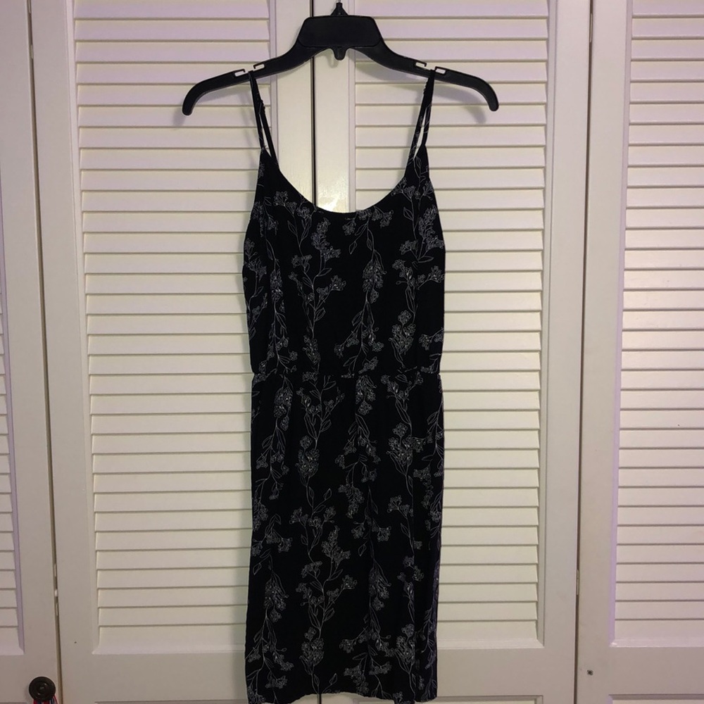 black/white dress